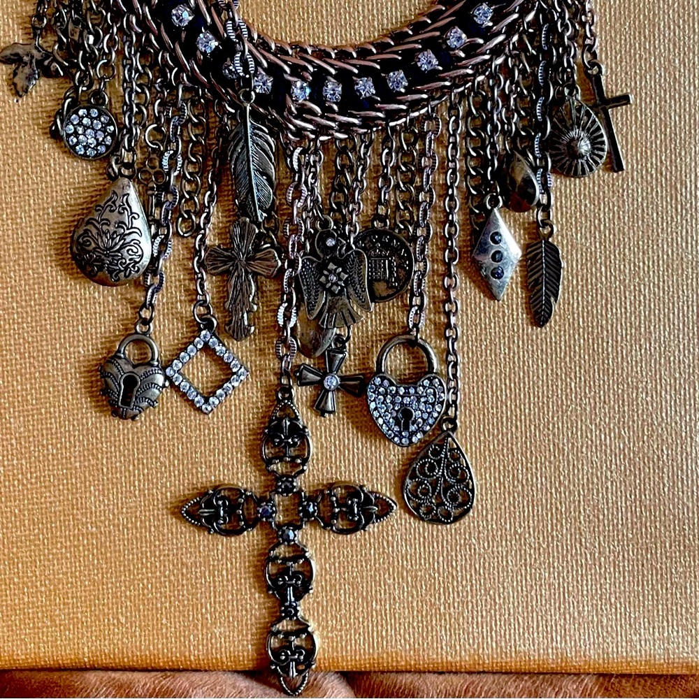 Guess Statement Necklace With Multiple Strands Of… - image 2